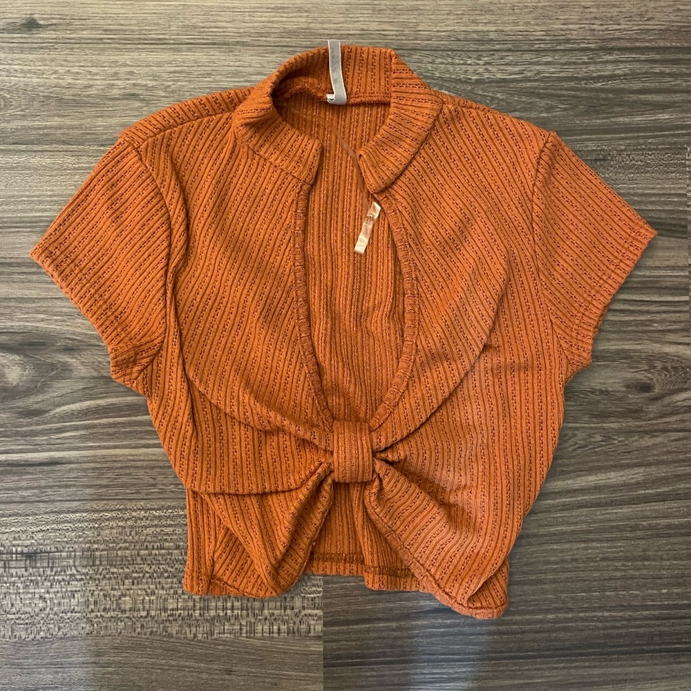 Cropped brown orange top